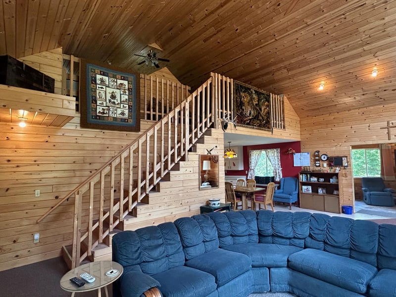 41585 Cabin Ln, Kelliher, MN 56650