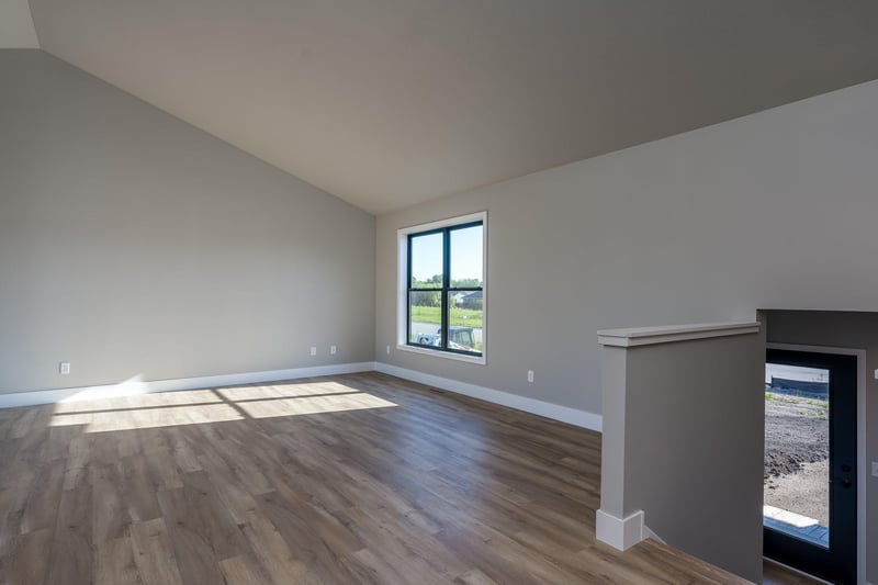 327 Falcon Rn, Eagle Lake, MN 56024