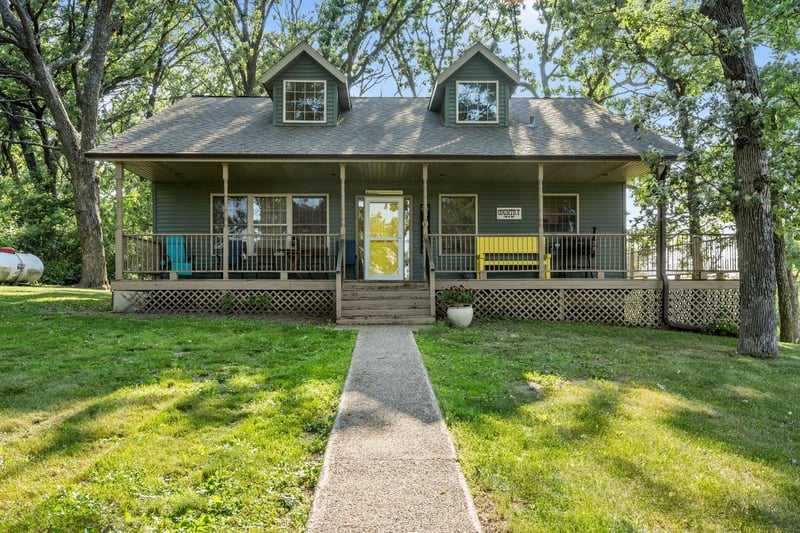 6899 SE 28th St, Claremont, MN 55924