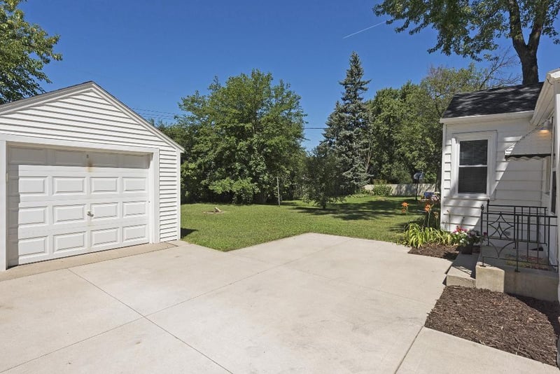 6124 Xerxes Ave S, Edina, MN 55410