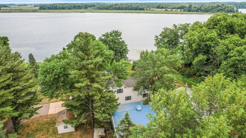 11482 Debra Ln, Ogilvie, MN 56358