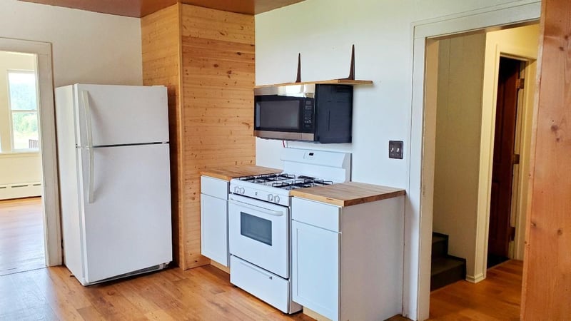 8587 Arola Rd, Angora, MN 55703