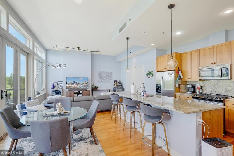 4201 Sunset Dr #512, Spring Park, MN 55384