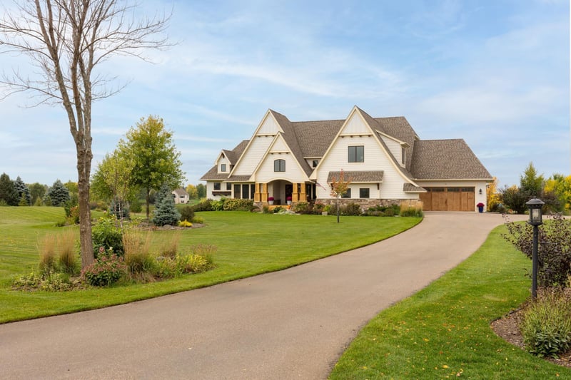 19132 Foxfield Dr, Prior Lake, MN 55372
