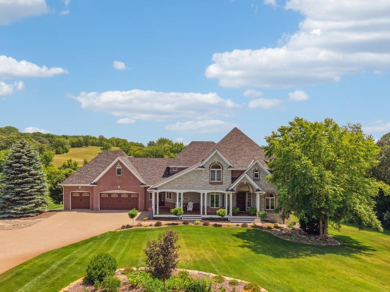 22911 Hunters Ridge Rd, Lakeville, MN 55044