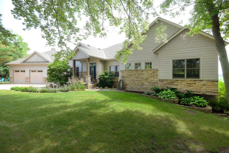 4971 Kenyon Rd, Owatonna, MN 55060