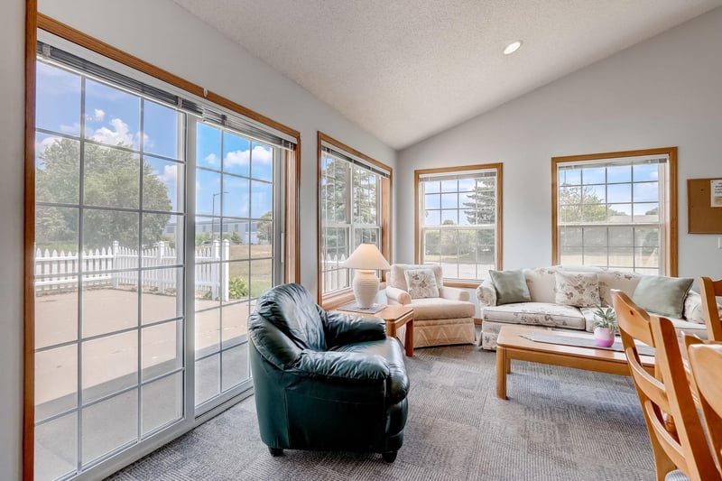 400 Sarazin St, Shakopee, MN 55379