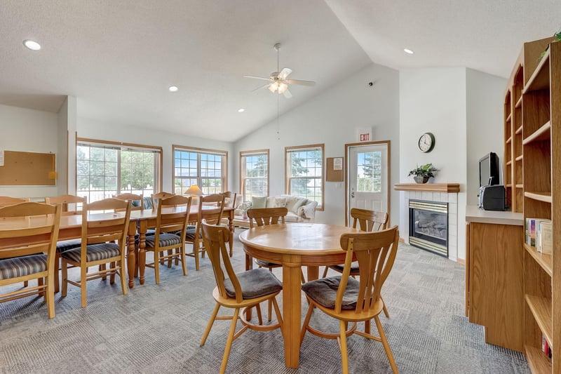 400 Sarazin St, Shakopee, MN 55379