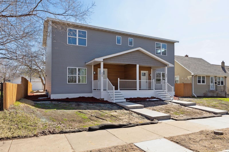 225 - 227 Warburton St W, South Saint Paul, MN 55075