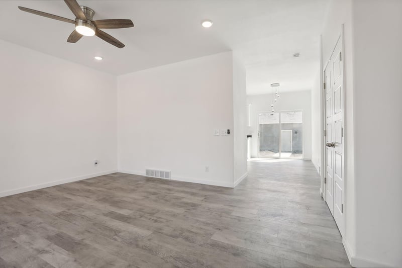 225 - 227 Warburton St W, South Saint Paul, MN 55075