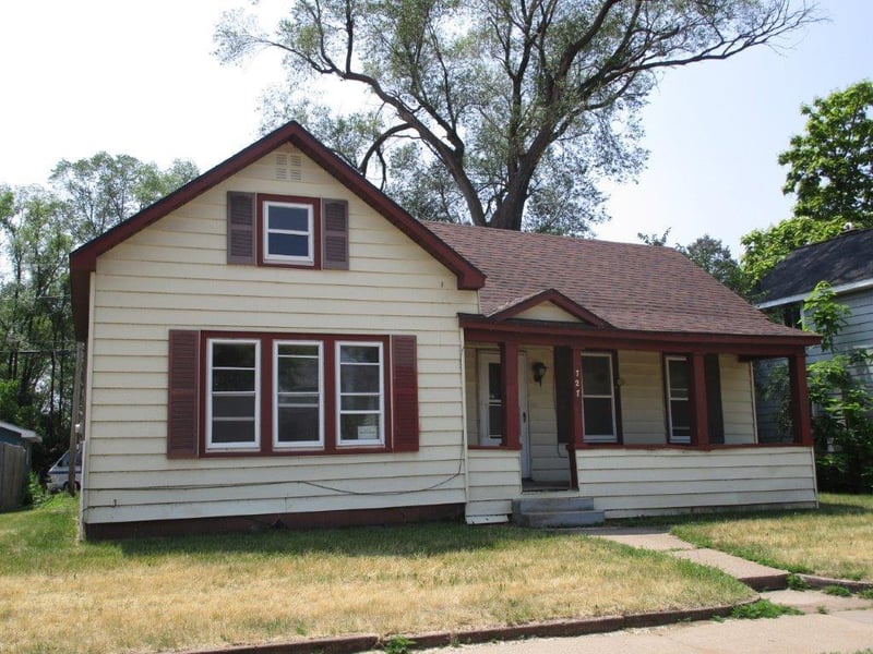 727 N Eddy St, Eau Claire, WI 54703