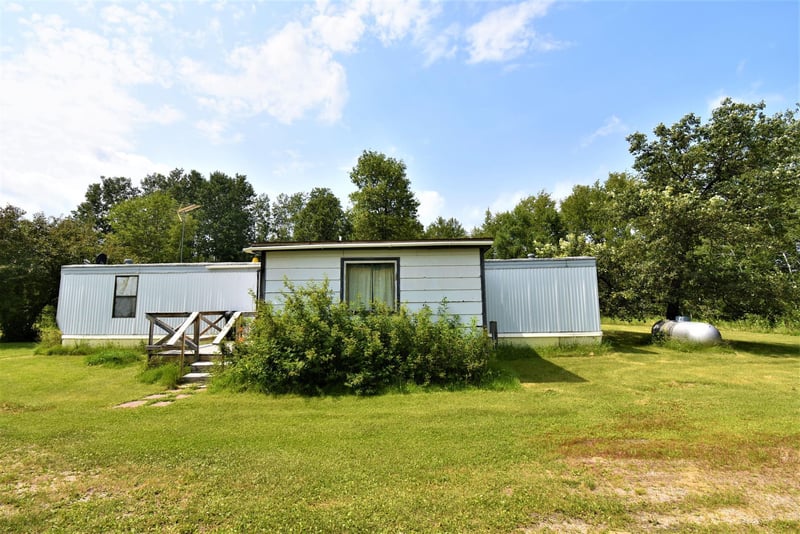 68521 Kirkwood Dr, Roosevelt, MN 56673