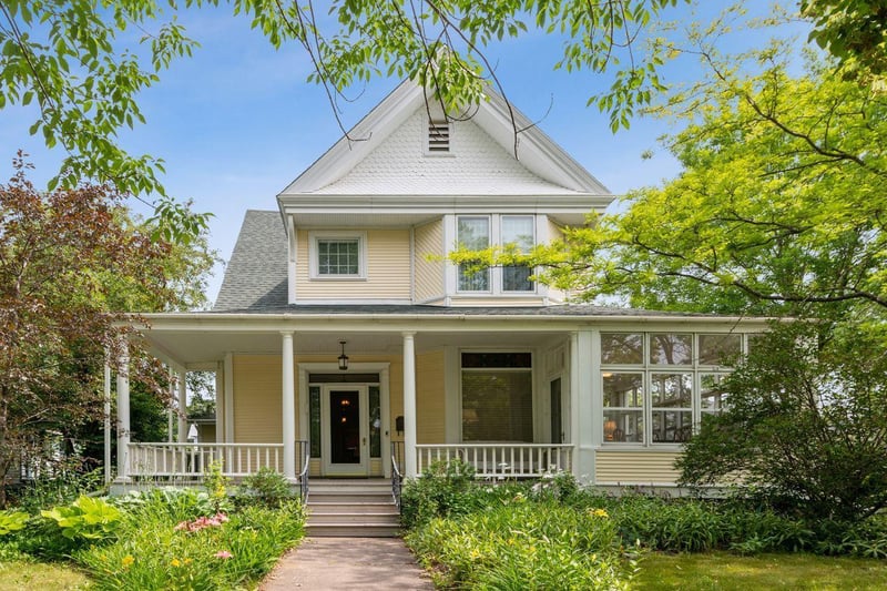 722 9th Ave W, Ashland, WI 54806