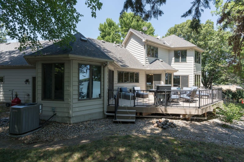 6312 Killarney Ct, Madison Lake, MN 56063