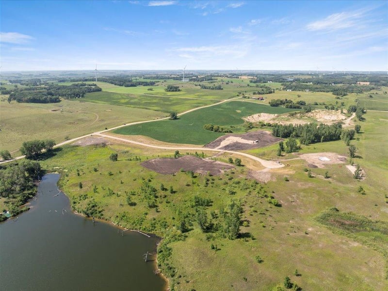26026 154th Ave S, Barnesville, MN 56514