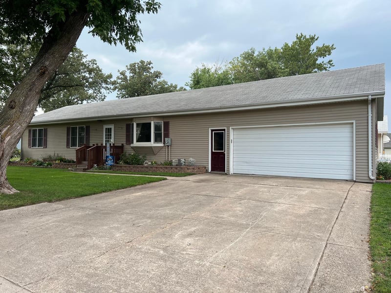 150 Hansen St, Tyler, MN 56178