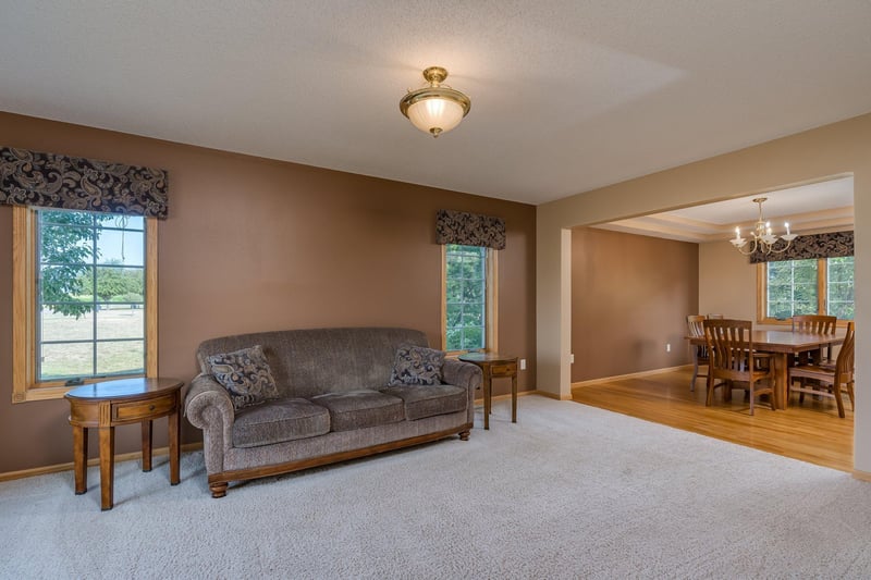 852 Mill Race Rd, Madelia, MN 56062