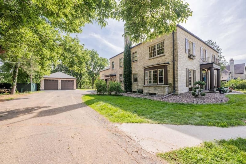 235 Roosevelt Ave, Eau Claire, WI 54701