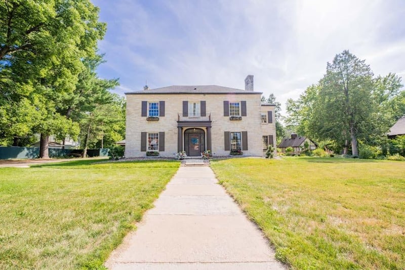 235 Roosevelt Ave, Eau Claire, WI 54701