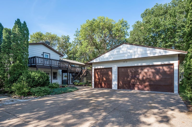 5900 69th Ave N, Brooklyn Park, MN 55429