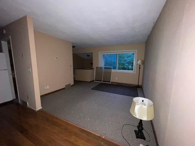 571 573 N Montgomery Ave, Le Center, MN 56057