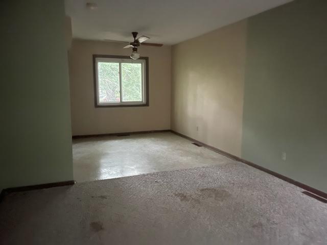 571 573 N Montgomery Ave, Le Center, MN 56057