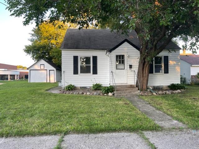137 Mill Ave, Le Center, MN 56057