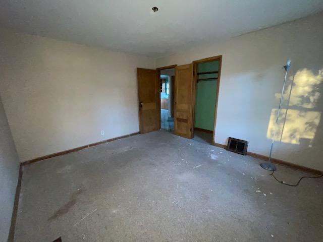 137 Mill Ave, Le Center, MN 56057