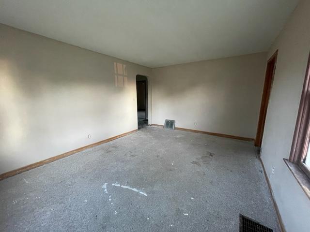 137 Mill Ave, Le Center, MN 56057