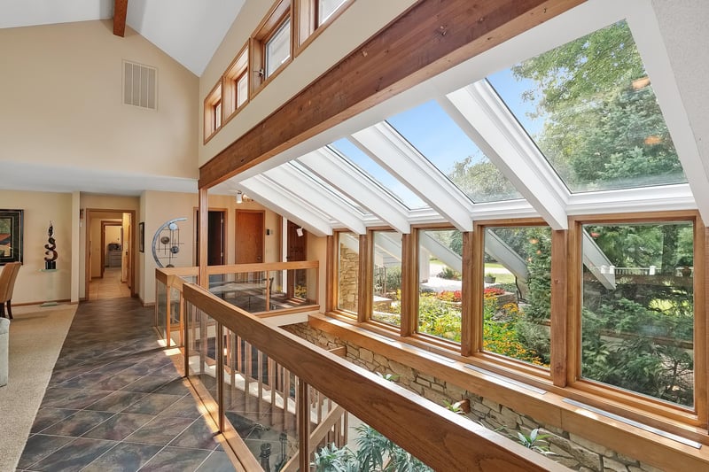 5010 Broadmoor Dr, Maple Plain, MN 55359