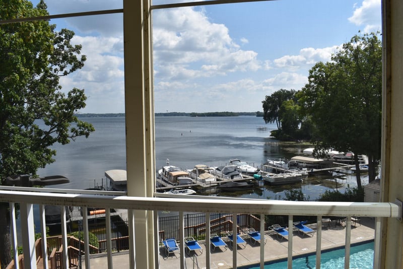 2400 Interlachen Rd #315, Spring Park, MN 55384