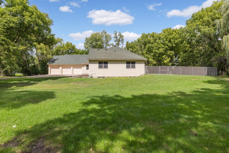 9955 Killdeer St NW, Coon Rapids, MN 55433
