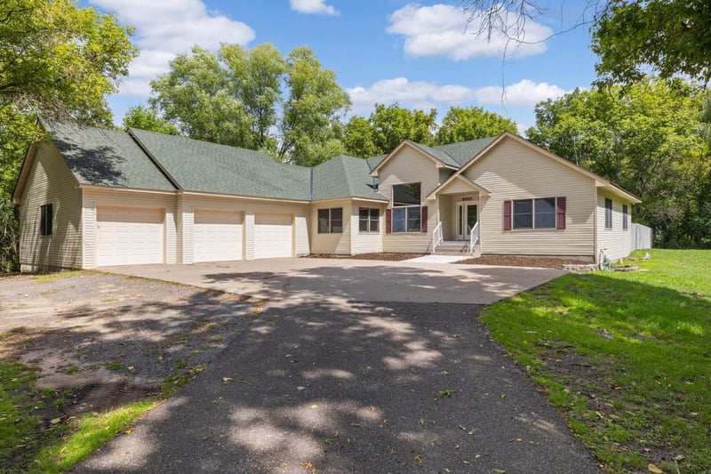 9955 Killdeer St NW, Coon Rapids, MN 55433