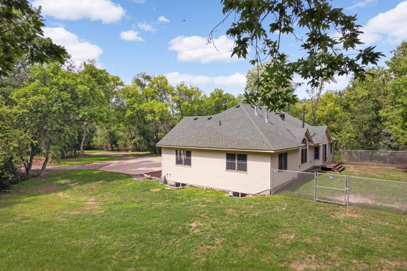 9955 Killdeer St NW, Coon Rapids, MN 55433