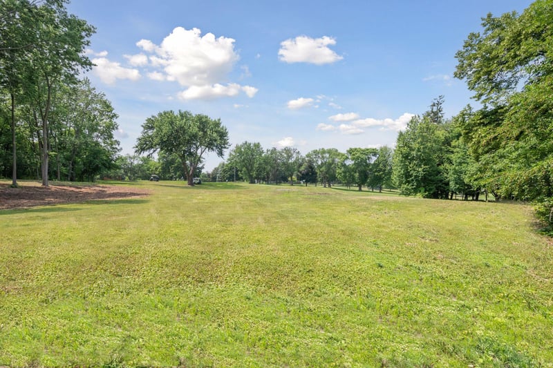 2669 Woodbridge Rd, Minnetonka Beach, MN 55391