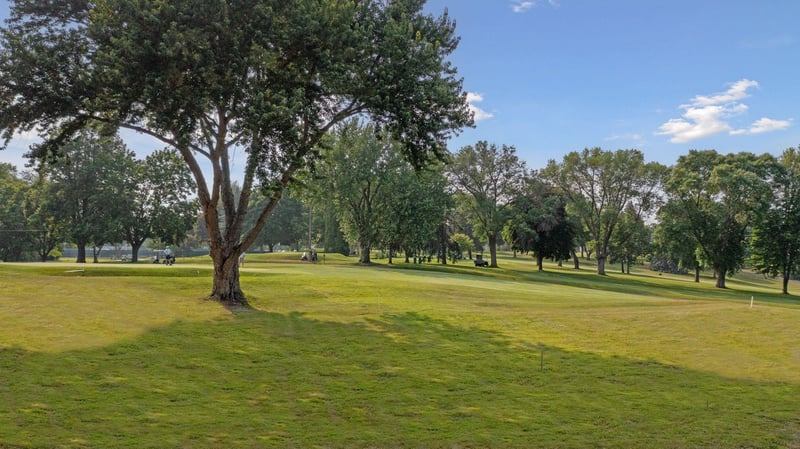 2669 Woodbridge Rd, Minnetonka Beach, MN 55391