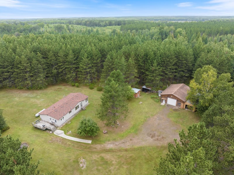 9756 Osborn Rd, Britt, MN 55710