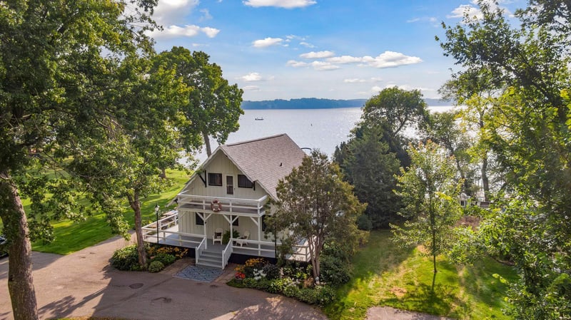 2894 Lindgren Ln, Independence, MN 55359
