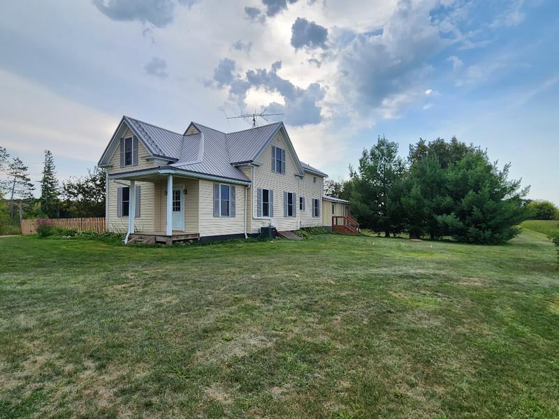 925 18th Ave, Cumberland, WI 54829