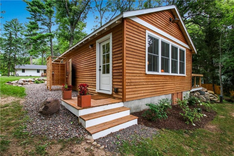 14237 W Court Oreilles Lake Dr, Hayward, WI 54843