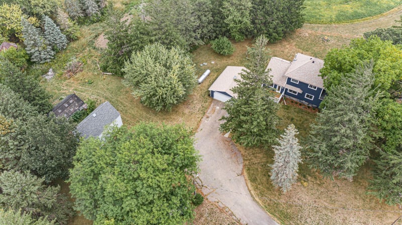 67220 325th St, Dexter, MN 55926
