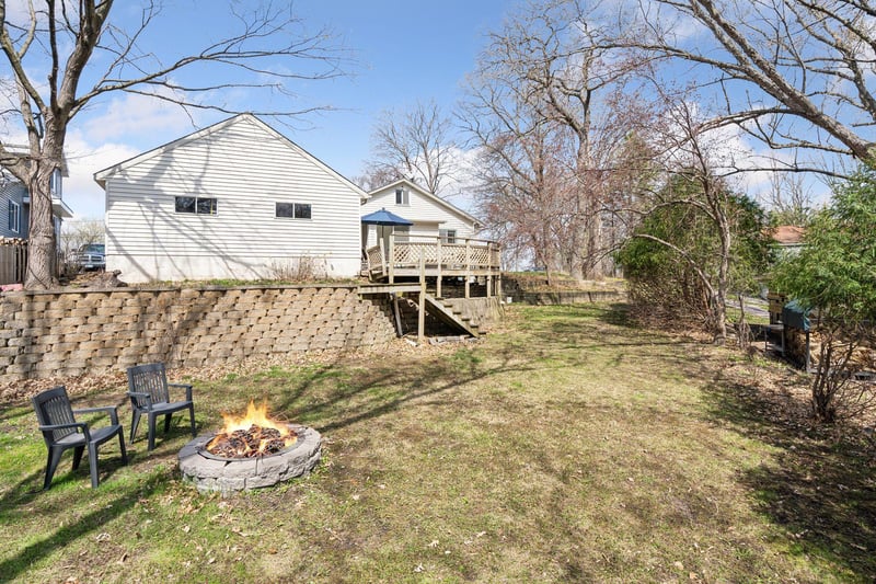 1422 Park Dr, Orono, MN 55364