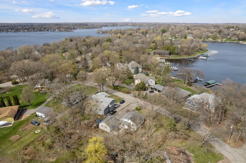 1422 Park Dr, Orono, MN 55364