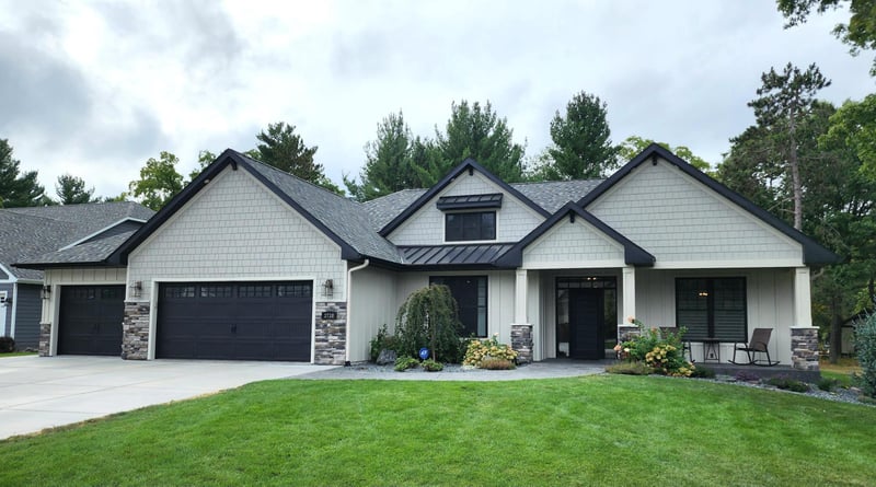 3738 Crest Ridge Ct, Eau Claire, WI 54701