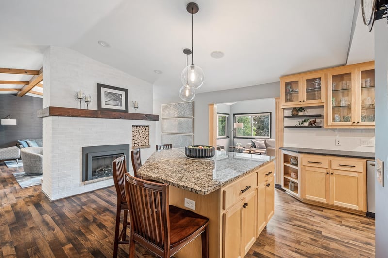 512 John St, Edina, MN 55343