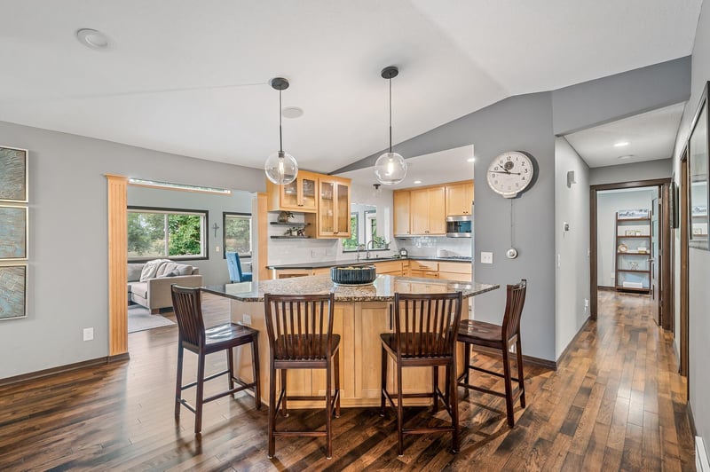 512 John St, Edina, MN 55343