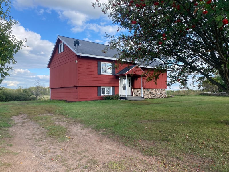 23312 Kestrel Ave, Mcgrath, MN 56350