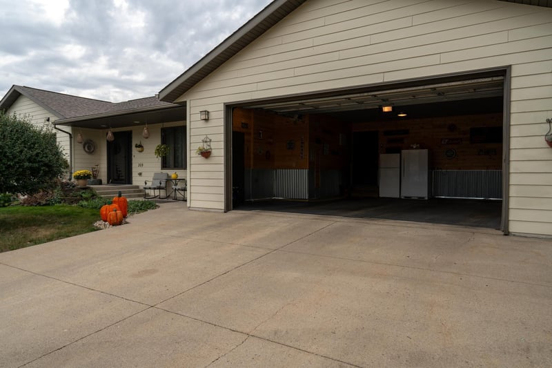 209 Lee St, Tyler, MN 56178