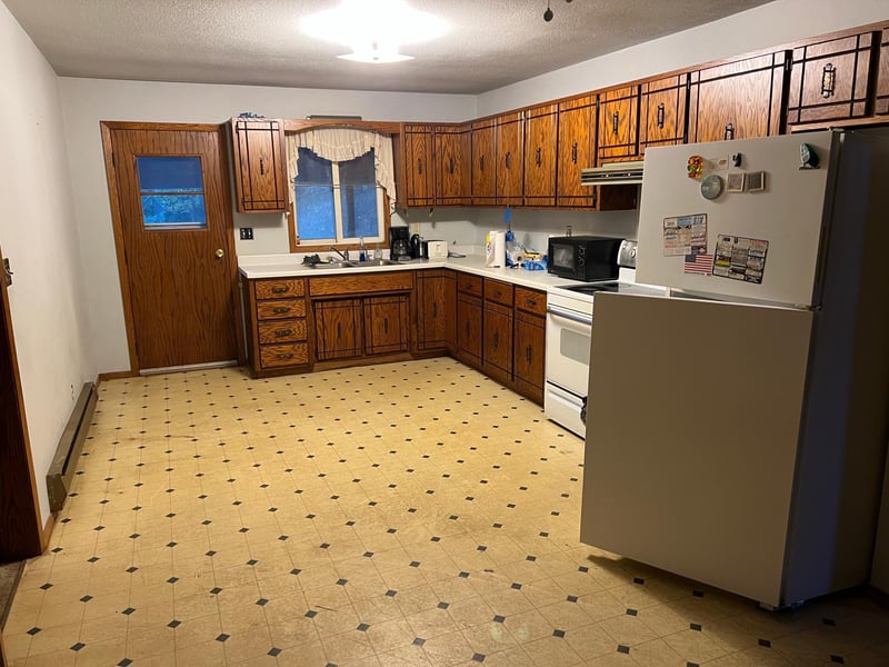 325 E Benton St, Lake Benton, MN 56149