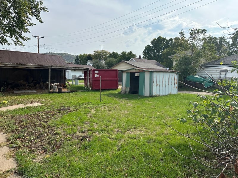 109 Michaels St, Cochrane, WI 54622